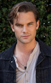 Jeremy Irvine